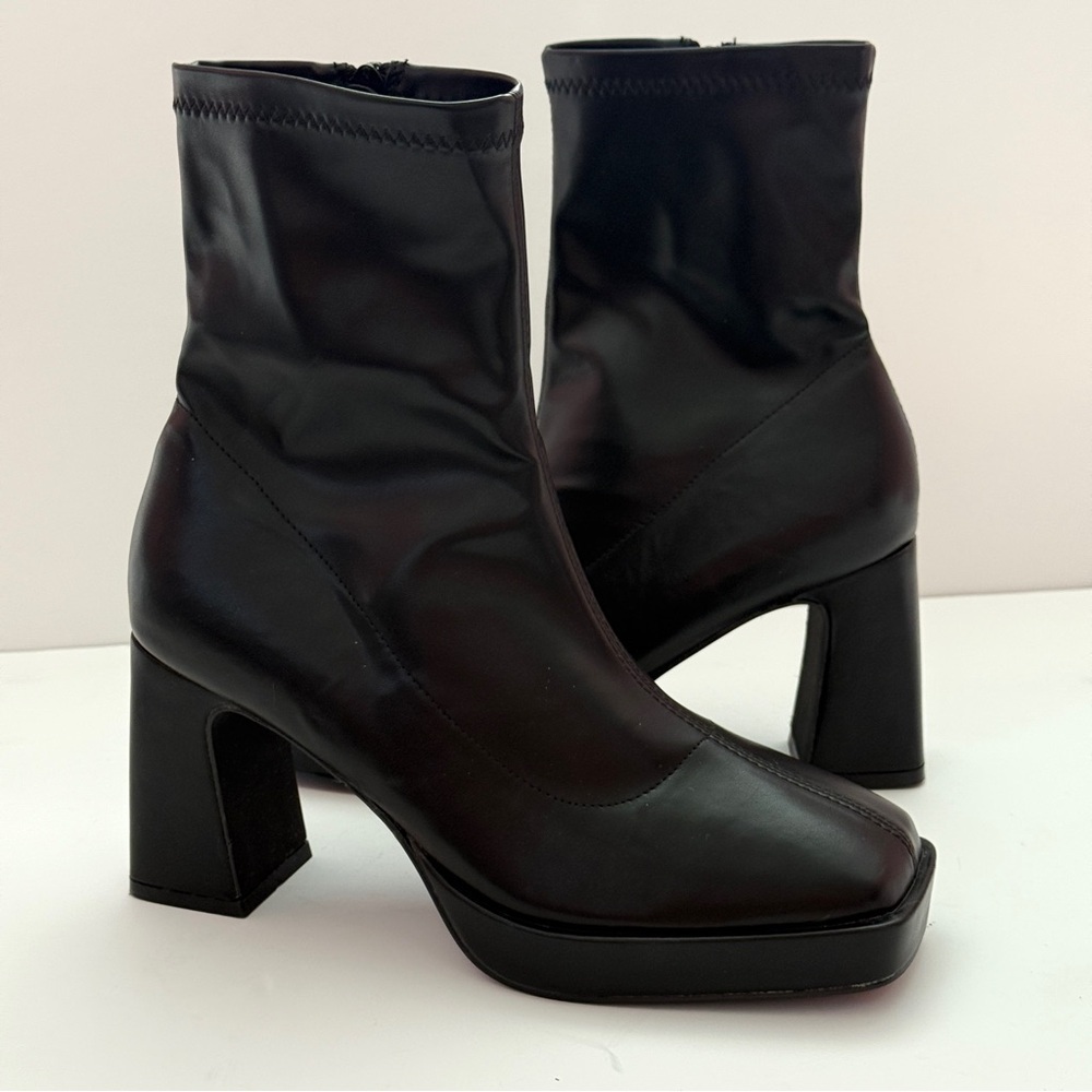 Pink Lily Black Women's Ankle Boots